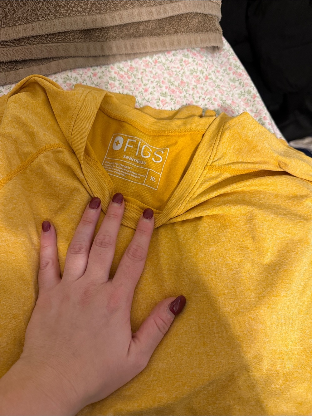 FIGS SEAMLESS YELLOW UNDERSHIRT